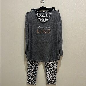 Danskin women’s pajamas, gray with leopard print, size 1X